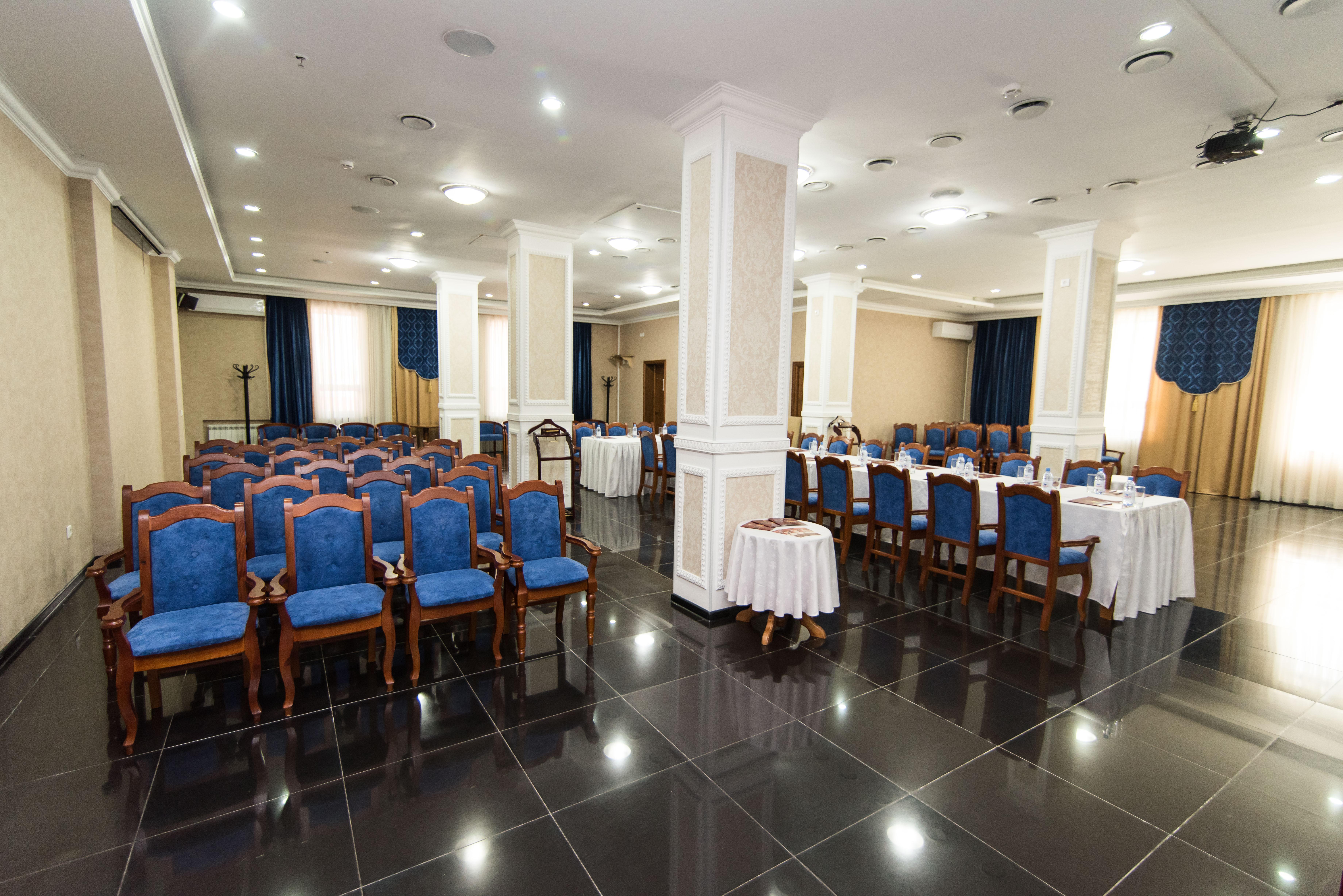 King Hotel Astana מראה חיצוני תמונה